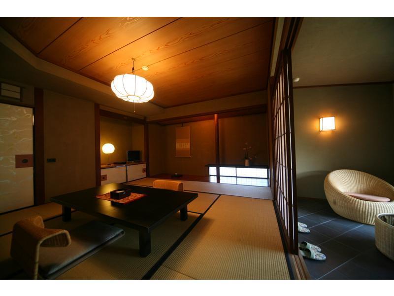 Hotel Yoyokaku Karacu Exteriér fotografie