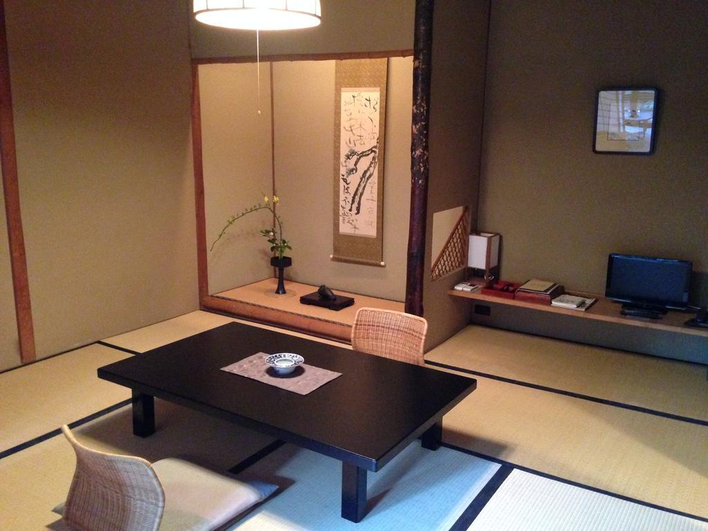 Hotel Yoyokaku Karacu Exteriér fotografie