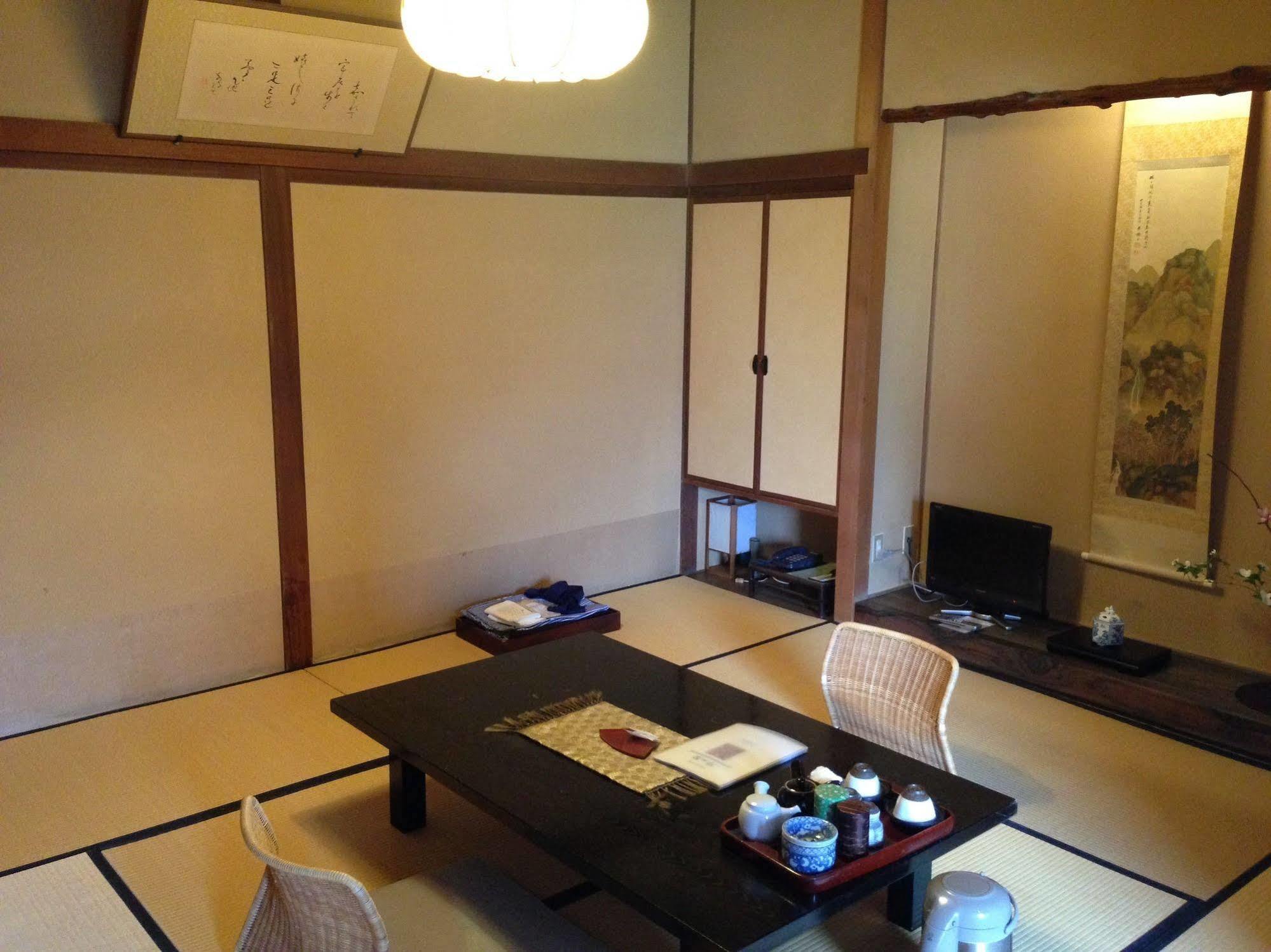 Hotel Yoyokaku Karacu Exteriér fotografie