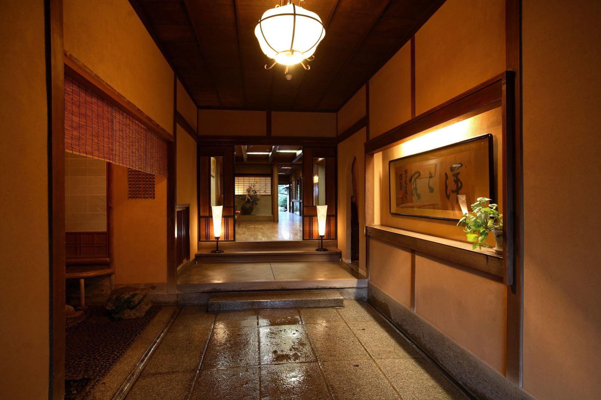 Hotel Yoyokaku Karacu Exteriér fotografie